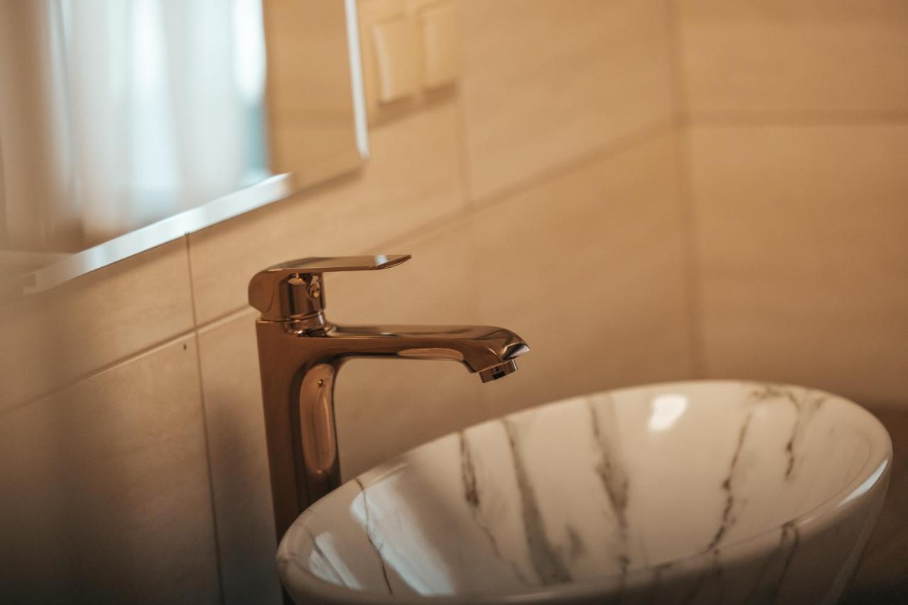 Apartamenty Grand Tatry - Sauna I Jacuzzi Wliczone W Cene Pobytu - 10 Minut Pieszo Od Term Bania Bialka Tatrzanska Bagian luar foto